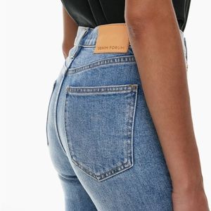 Denim forum the Arlo high-rise straight from Aritzia